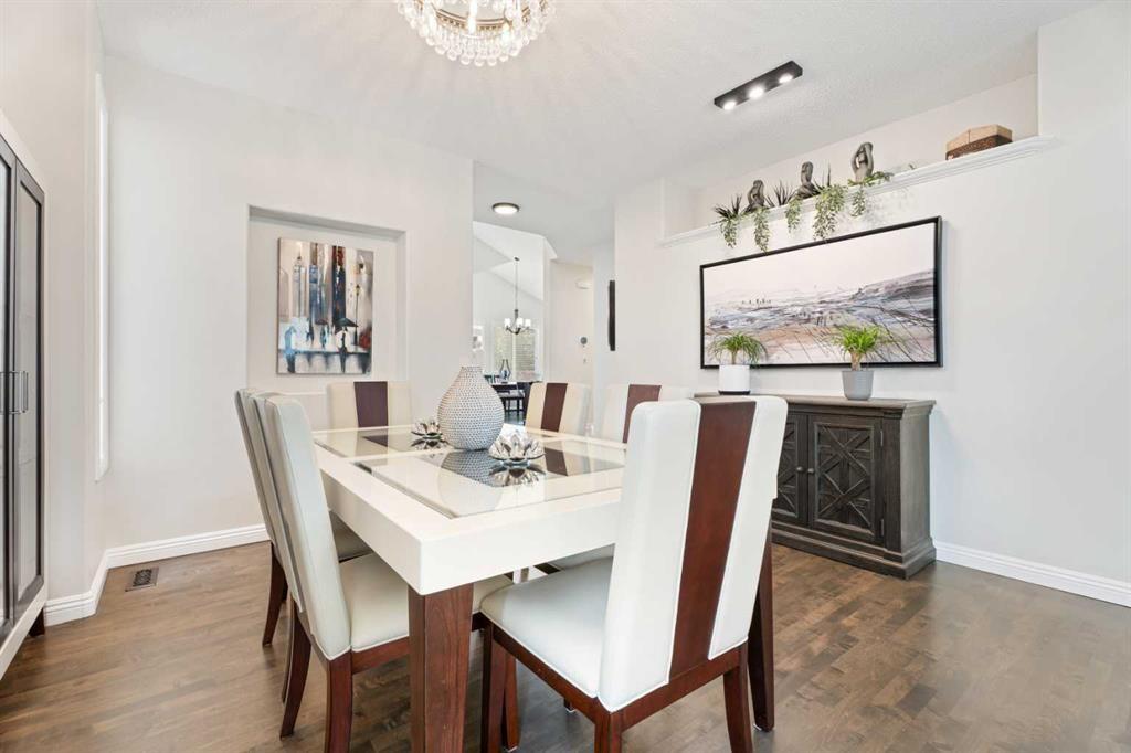 161 Cranleigh Bay Se, Calgary, AB - Indoor Photo Showing Dining Room