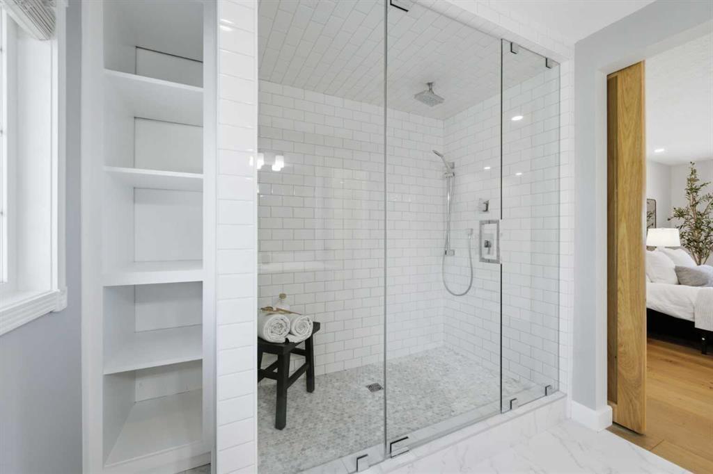 20 Mapleglade Close Se, Calgary, AB - Indoor Photo Showing Bathroom