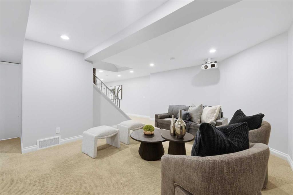20 Mapleglade Close Se, Calgary, AB - Indoor