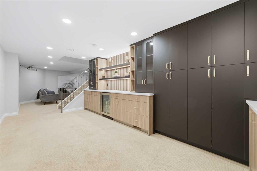 20 Mapleglade Close Se, Calgary, AB - Indoor