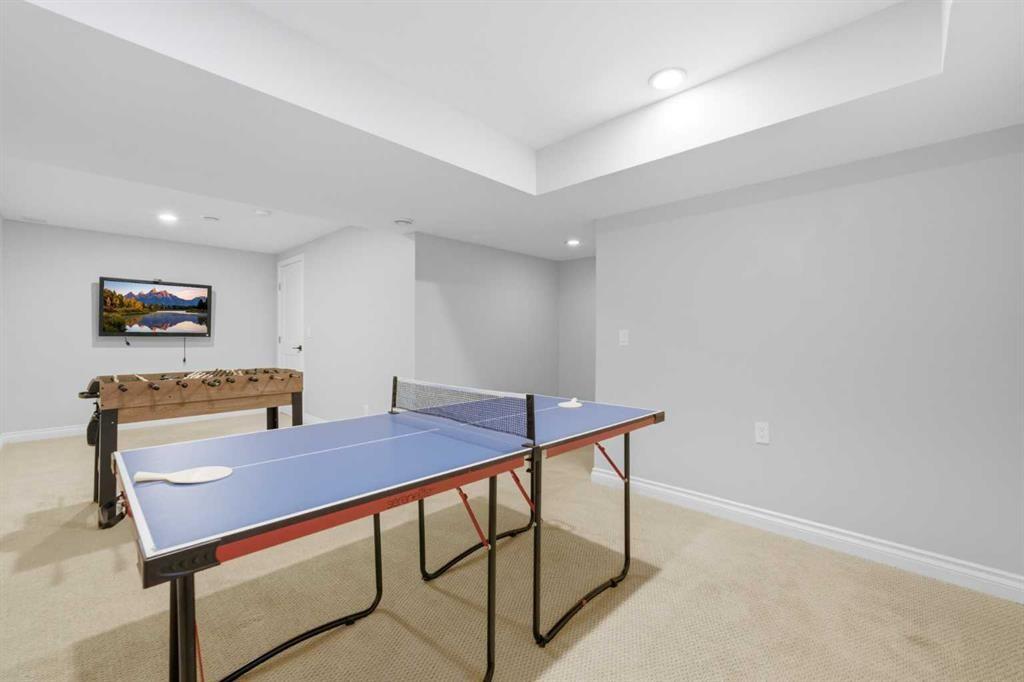 20 Mapleglade Close Se, Calgary, AB - Indoor Photo Showing Other Room