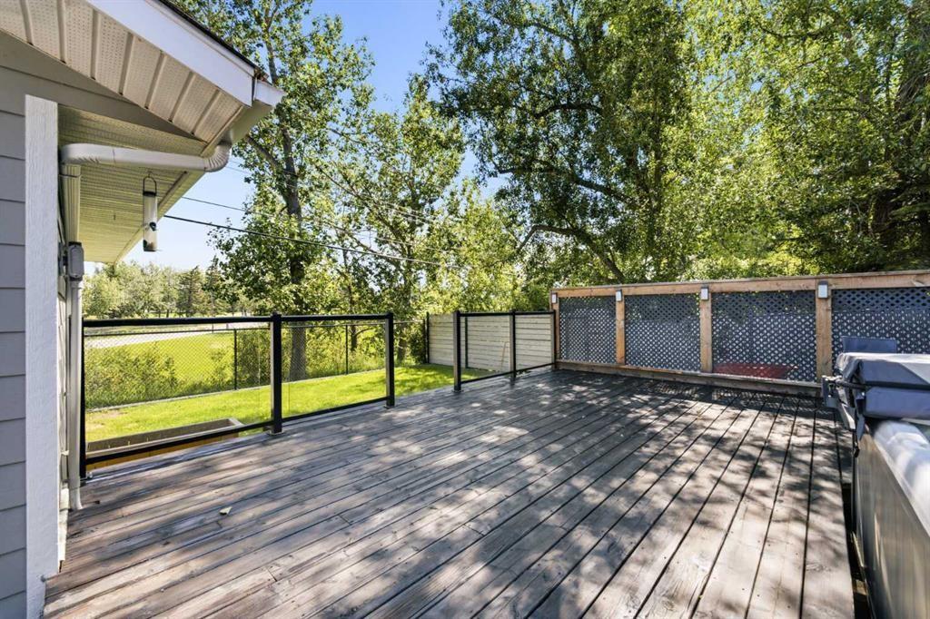 20 Mapleglade Close Se, Calgary, AB - Outdoor With Deck Patio Veranda With Exterior
