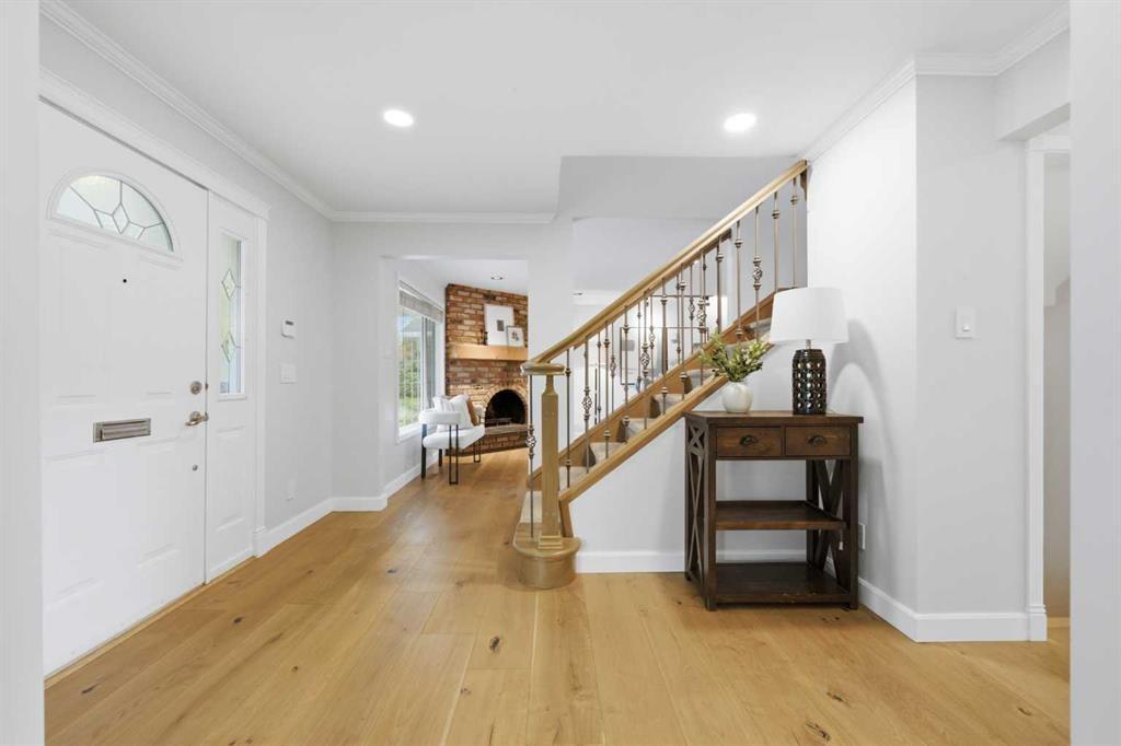 20 Mapleglade Close Se, Calgary, AB - Indoor Photo Showing Other Room