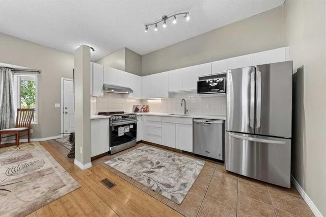 73 Hidden Valley Villas NW Calgary, AB T3A 5W7