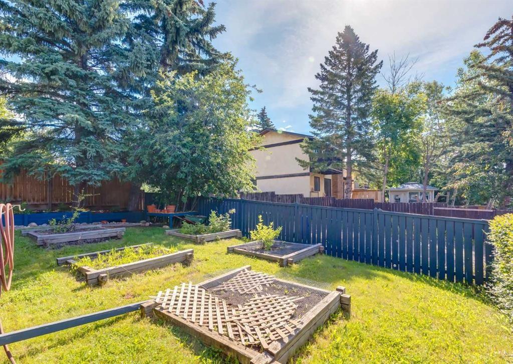 224 Edgedale Drive Nw, Calgary, AB - Outdoor