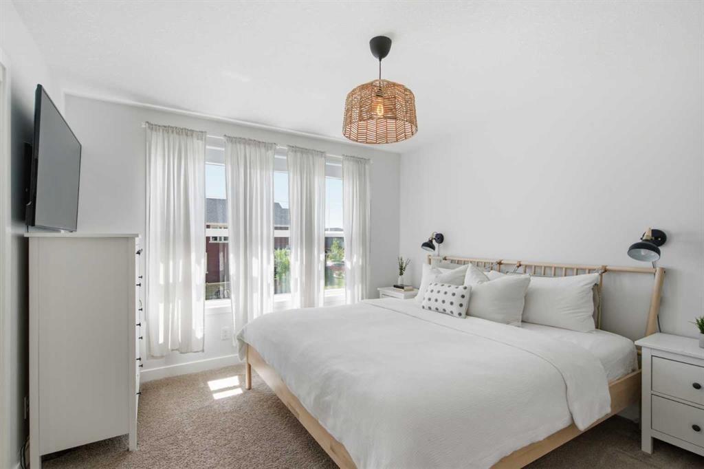 406 Masters Road Se, Calgary, AB - Indoor Photo Showing Bedroom