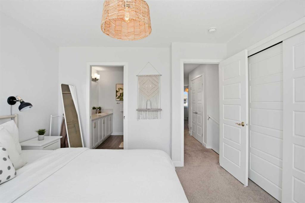 406 Masters Road Se, Calgary, AB - Indoor Photo Showing Bedroom