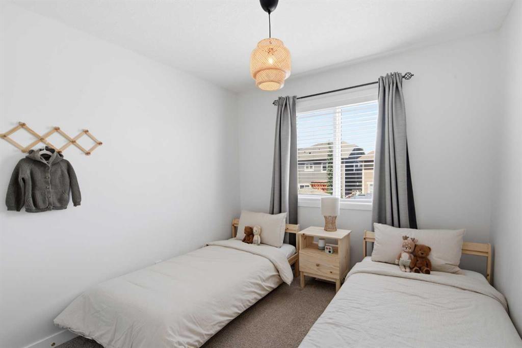 406 Masters Road Se, Calgary, AB - Indoor Photo Showing Bedroom