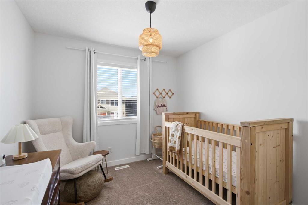 406 Masters Road Se, Calgary, AB - Indoor Photo Showing Bedroom