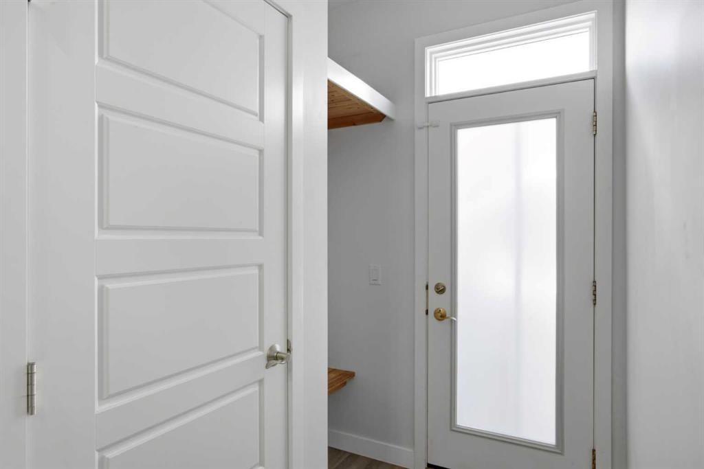 406 Masters Road Se, Calgary, AB - Indoor Photo Showing Other Room