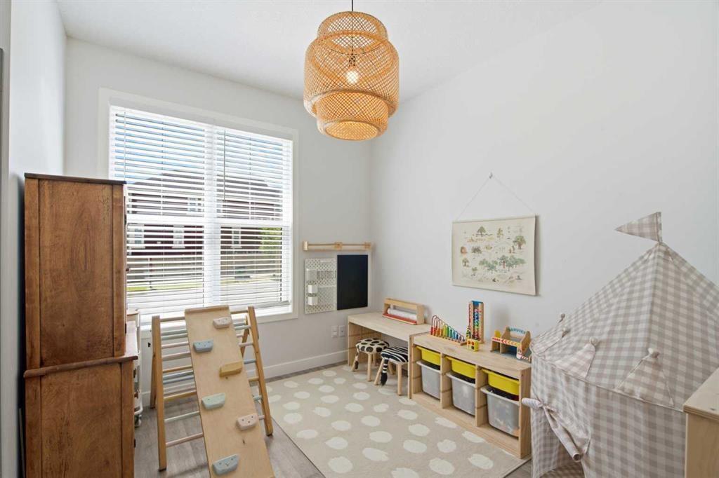 406 Masters Road Se, Calgary, AB - Indoor