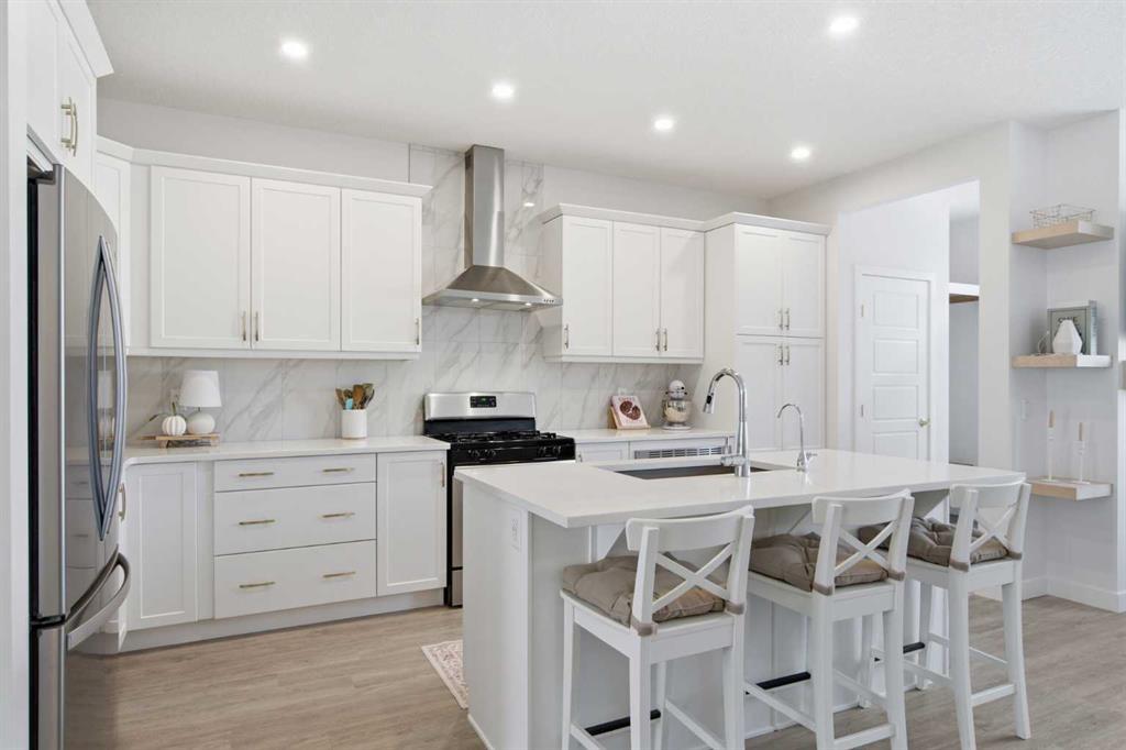 406 Masters Road Se, Calgary, AB - Indoor Photo Showing Kitchen With Upgraded Kitchen