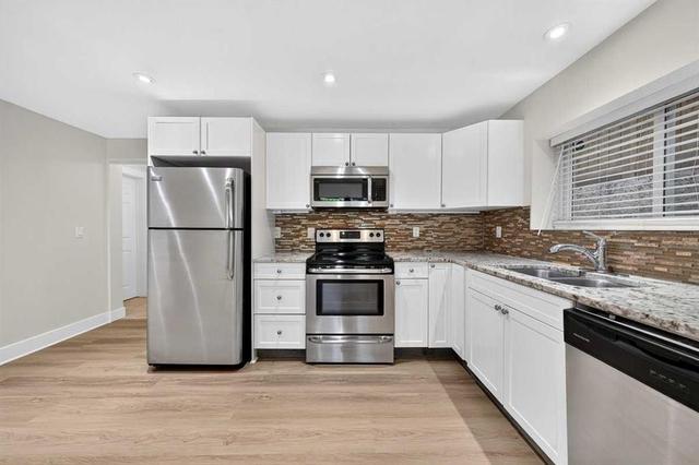 11-2117 16 Street  Calgary, AB T2T 4E5