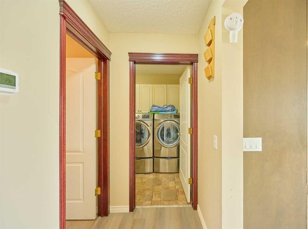 117 Douglas Ridge Circle Se, Calgary, AB 