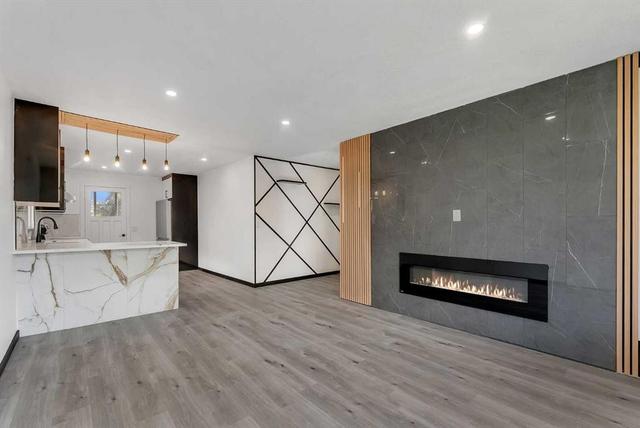 4108 13 Avenue NE Calgary, AB T2A 3J8