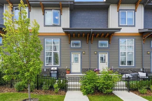 89 Auburn Meadows Street SE Calgary, AB T3M 2S1