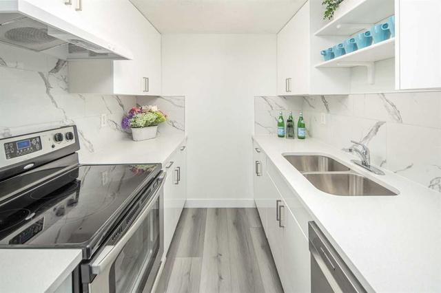 49-1055 72 Avenue NW Calgary, AB T2K 5S4