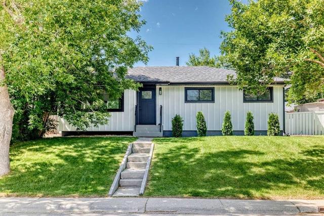 4139 Bowlen Street NW Calgary, AB T2L 1P8