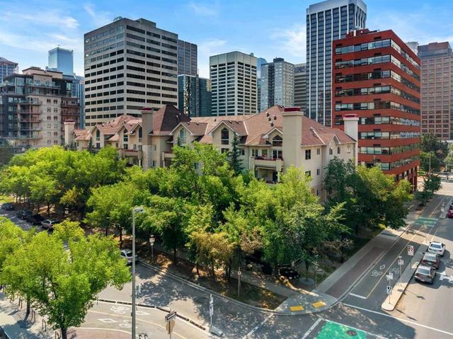 209-777 3 Avenue SW Calgary, AB T2P 0G8
