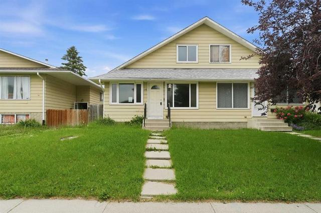 118 Dovertree Place SE Calgary, AB T2B 2K3