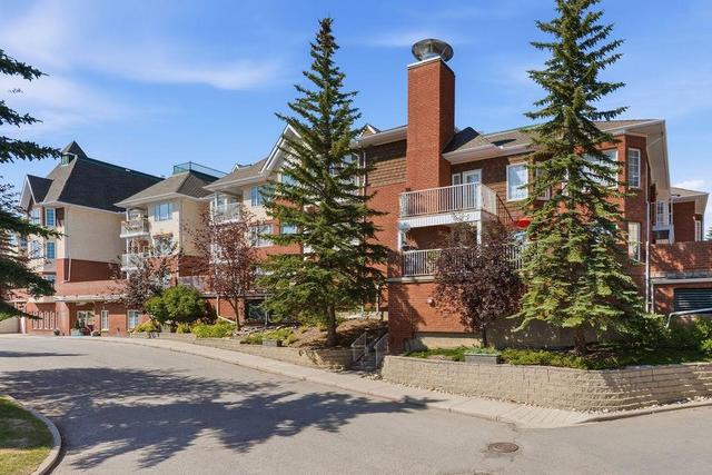 1210-1210 Sienna Park Green SW Calgary, AB T3H 3N7
