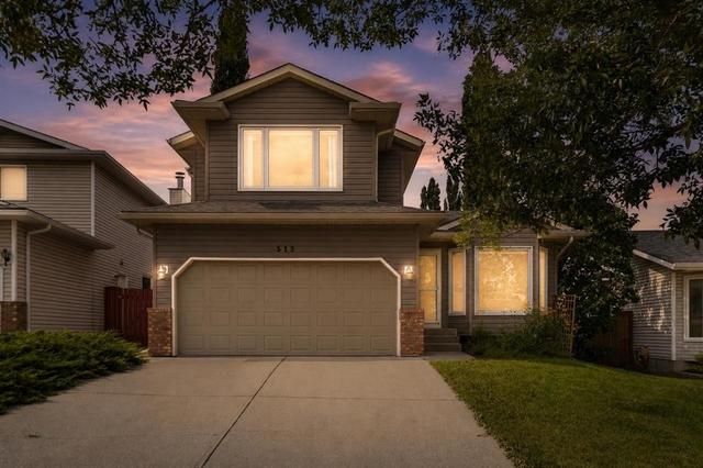 515 Macewan Drive NW Calgary, AB T3K 3W5