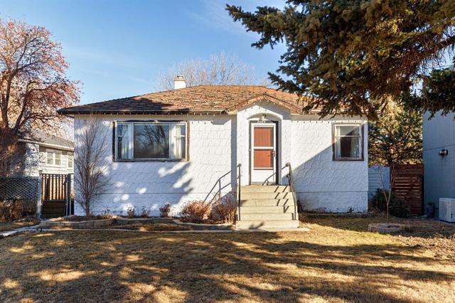 2820 Parkdale Boulevard NW Calgary, AB T2N 3S8