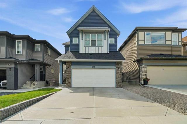 206 Lucas Crescent NW Calgary, AB T3P 1M8