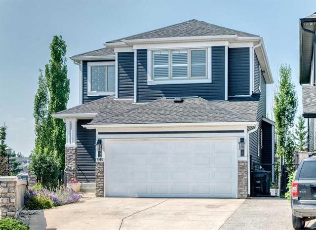 98 Panamount Villas NW Calgary, AB T3K 0A4