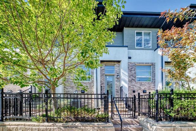 57 Aspen Hills Common SW Calgary, AB T3H 0R7