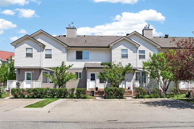 118 Royal Birch Villas NW Calgary, AB T3G 5V2