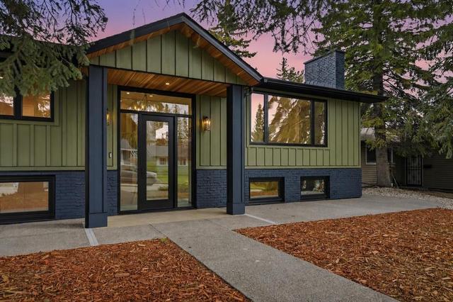 1132 Lake Sylvan Place SE Calgary, AB T2J 2P6