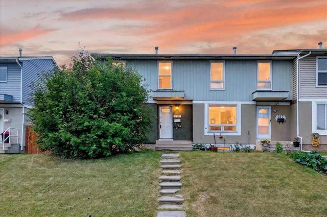 219 Penworth Drive SE Calgary, AB T2A 5E2