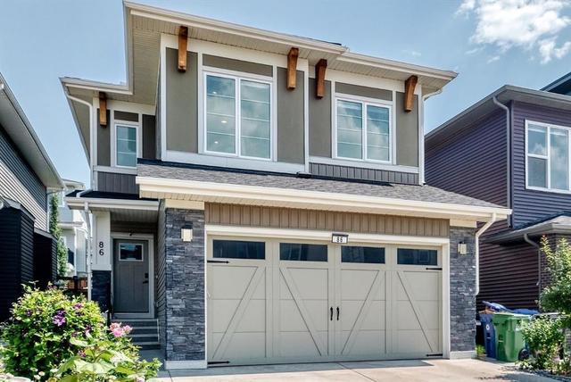86 Carringvue Manor NW Calgary, AB T3P 1L7