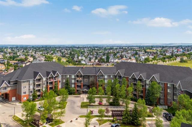 225-15 Everstone Drive SW Calgary, AB T2Y 5B5