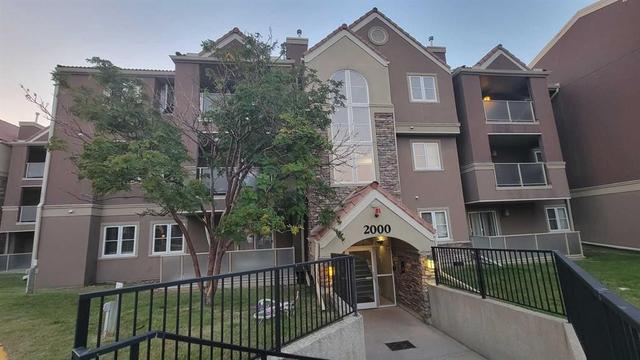 13-2000 Edenwold Heights NW Calgary, AB T3A 3Y2