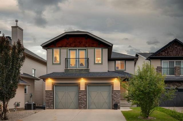 40 Val Gardena Court SW Calgary, AB T3H 0L4