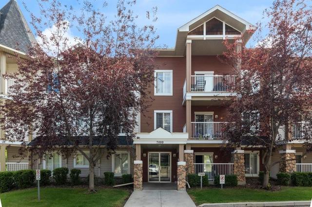 7201-70 Panamount Drive NW Calgary, AB T3K 6G8