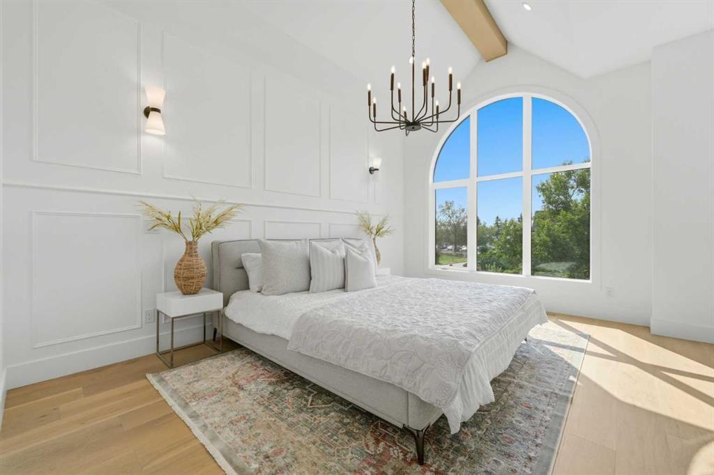 2004 51 Avenue Sw, Calgary, AB - Indoor Photo Showing Bedroom