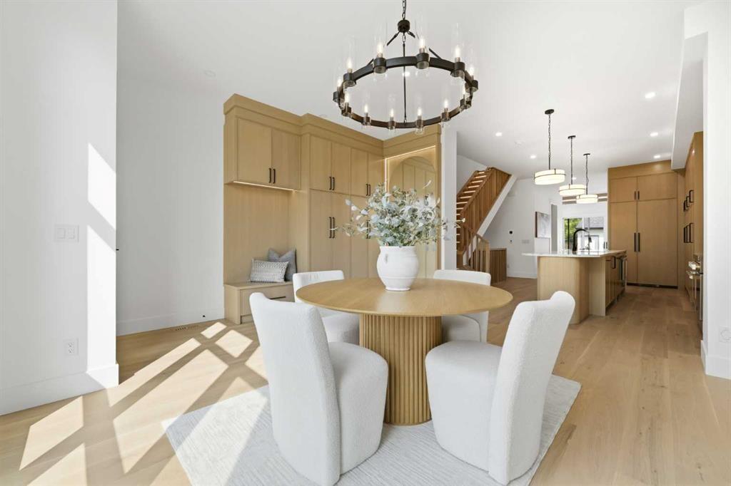 2004 51 Avenue Sw, Calgary, AB - Indoor