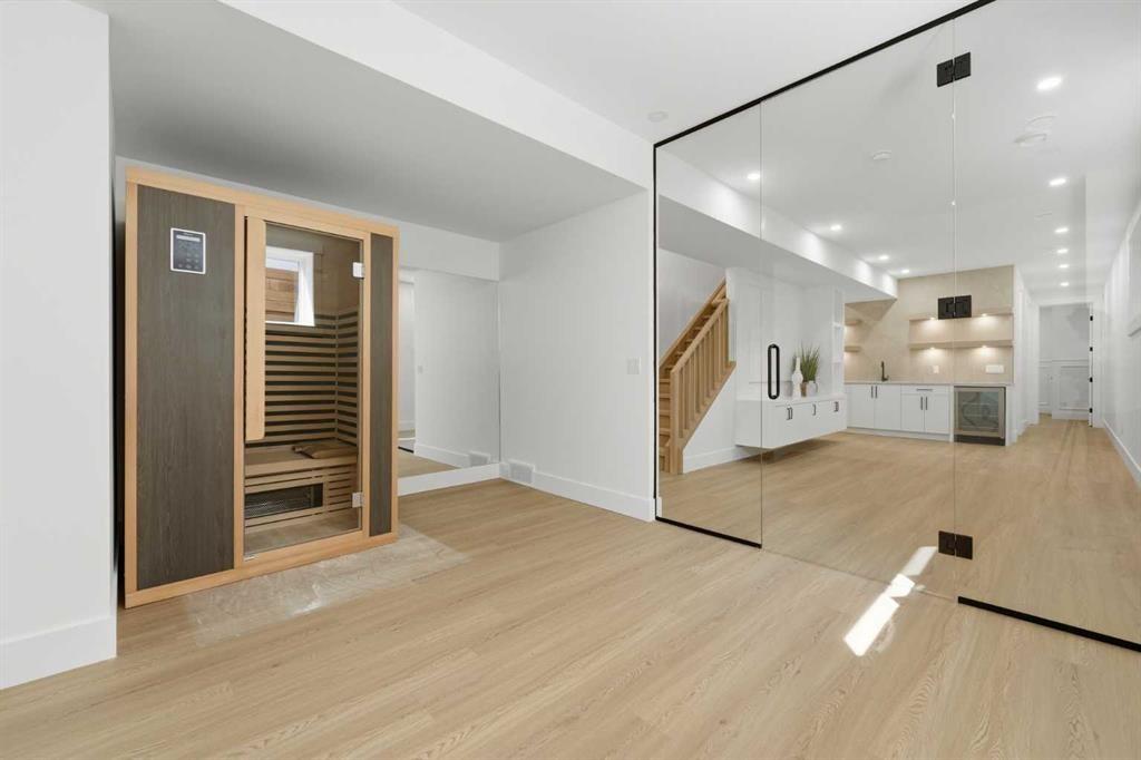 2004 51 Avenue Sw, Calgary, AB - Indoor Photo Showing Other Room