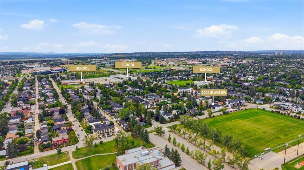 2004 51 Avenue Sw, Calgary, AB - Outdoor With View