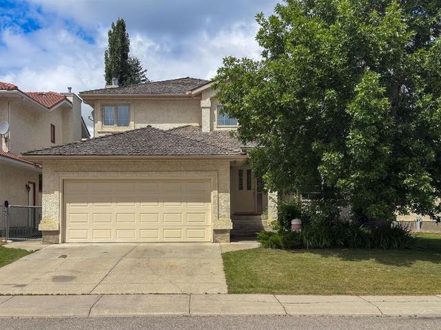55 Hampshire Grove NW Calgary, AB T3A 4Y7