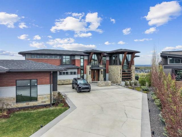 315 Aspen Ridge Place SW Calgary, AB T3H 1T2