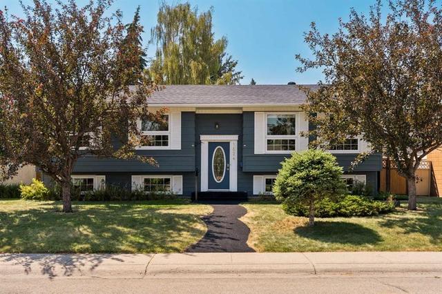 1824 Lake Bonavista Drive SE Calgary, AB T2J 3A9