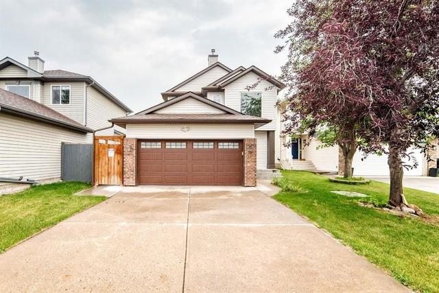 262 Coventry Court NE Calgary, AB T3K 5E8