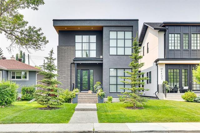 4407 17 Street SW Calgary, AB T2T 4R1