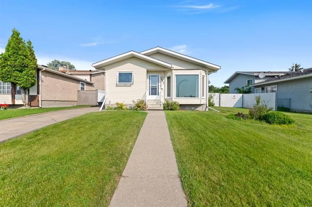 14538 37 Street NW Edmonton, AB T5Y 2K2