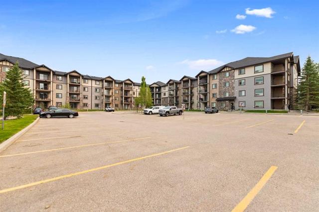 1119-60 Panatella Street NW Calgary, AB T3K 0M4