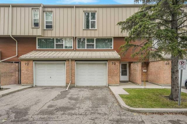 70 Brae Glen Lane SW Calgary, AB T2W 1B6